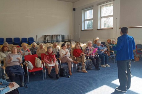 Trening pamięci i koncentracji seniorów na wesoło