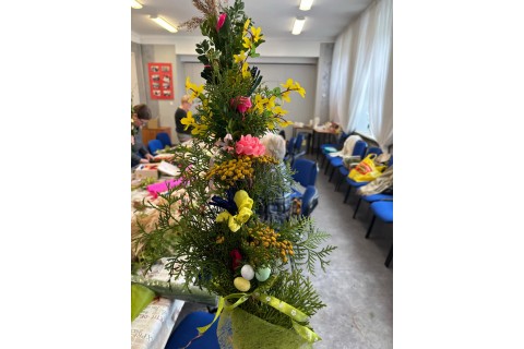 Warsztaty kreatywne dla seniorów - palma wielkanocna