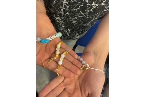 Warsztaty kreatywne dla dzieci 9+ lat biżuteria DIY