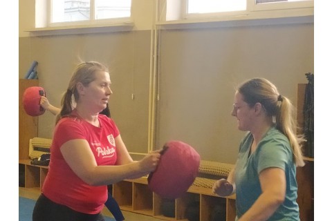 ZAJĘCIA SAMOOBRONY DLA KOBIET