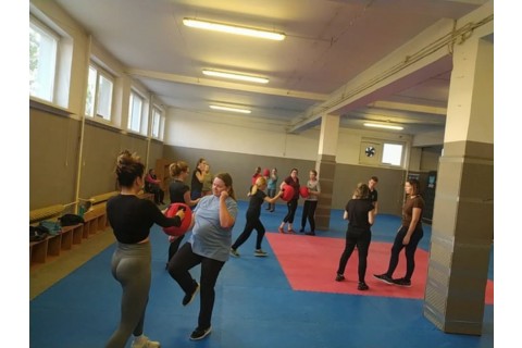 ZAJĘCIA SAMOOBRONY DLA KOBIET