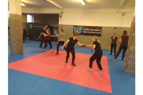 ZAJĘCIA SAMOOBRONY DLA KOBIET