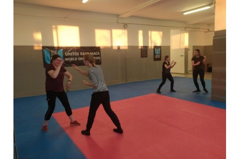 ZAJĘCIA SAMOOBRONY DLA KOBIET