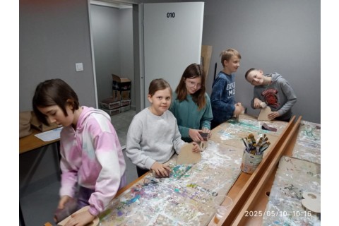 Warsztaty dla dzieci 10+ „Zabawy z drewnem”