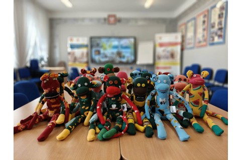 Charytatywna akcja szycia małpek