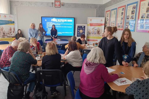 Czwartkowe spotkania Seniorów przy kawie i herbacie