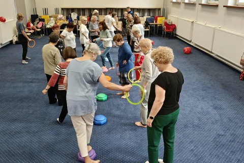 Trening medyczny stóp dla seniorów