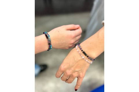 Warsztaty dla mamy i córki - tworzenie bransoletek z koralików...