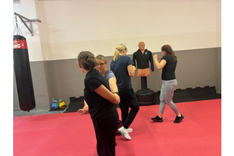 ZAJĘCIA SAMOOBRONY DLA KOBIET