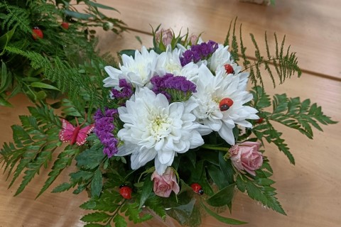 Warsztaty florystyczne dla seniorów - kompozycja na stół