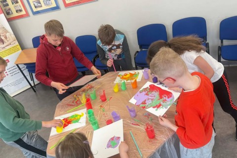 Warsztaty kreatywne dla dzieci od 10 lat - „Malowanie metodą Pouringu”