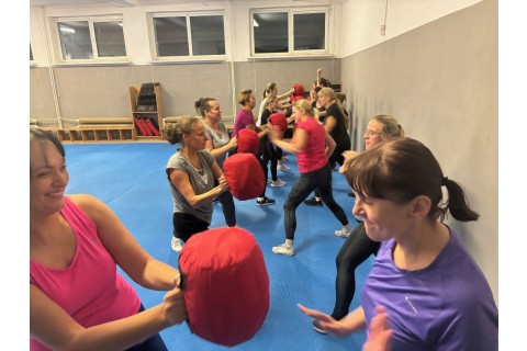 ZAJĘCIA SAMOOBRONY DLA KOBIET