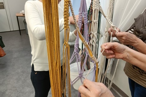 Warsztaty kreatywne dla seniorów - makrama dla początkujących